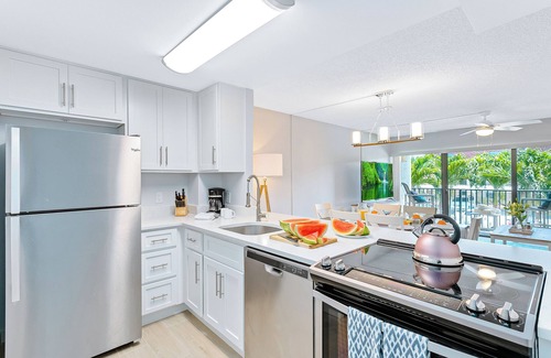 Port Canaveral Condo | Sunny Shores Retreat: Pool, Balcony & Steps to the Ocean!