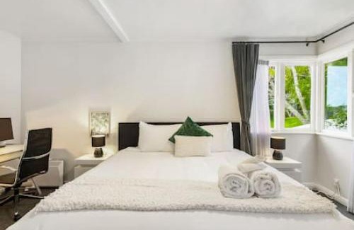Henderson Apartment | Sunny Side Getaway with views and deck