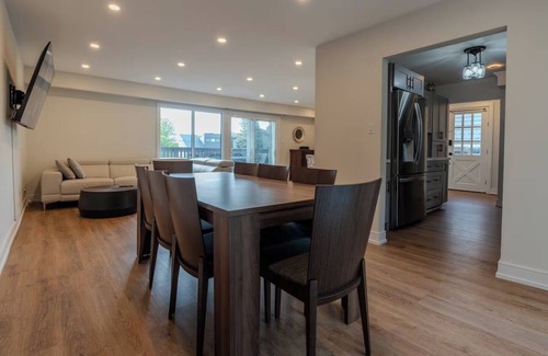Georgina House | Sunny Side Retreat