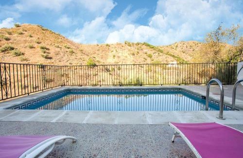 Canillas de Aceituno House | Sunny Solarium Holiday Home