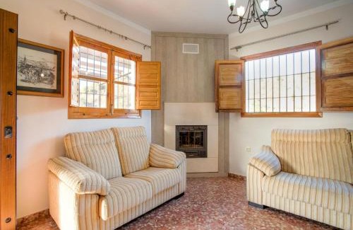 Canillas de Aceituno House | Sunny Solarium Holiday Home