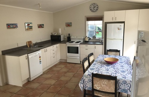 Whangamata House | Sunny, Spacious, 3 bedroom Beach Bach