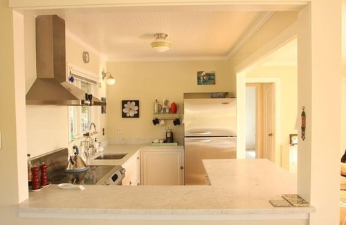 Stinson Beach House | Sunny Stinson Beach - Hot Tub, Fireplace, Garden and Fire Pit