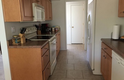 Sun City West House | Sunny, SUN CITY WEST ~ FURNISHED, PD UTLS, 4 + 5 or more MONTH'S RENTAL only!