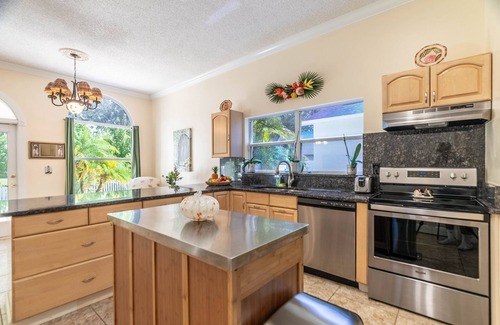 Lake Magdalene House | Sunny Tampa: 3BR, Heated Pool