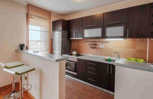 Lazi Apartment | Sunny three-bedroom apartment in Budva