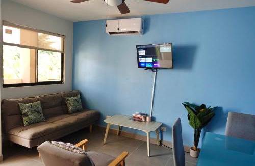 Coco House | Sunny Tropical Condo And Rooftop Terrace