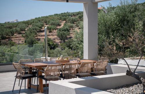 Sternes Villa | Sunny Vacay Villa