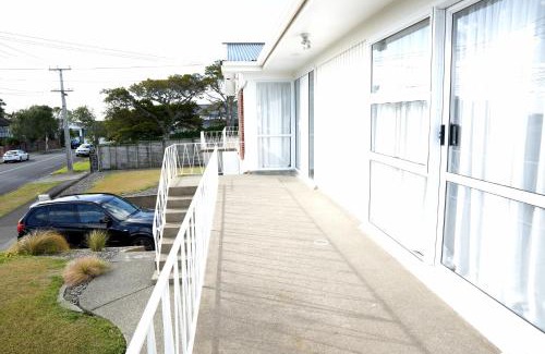 Mission Bay House | Sunny Villa Guest House