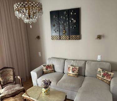 Attiki Apartment | Sunny Vintage Paradise