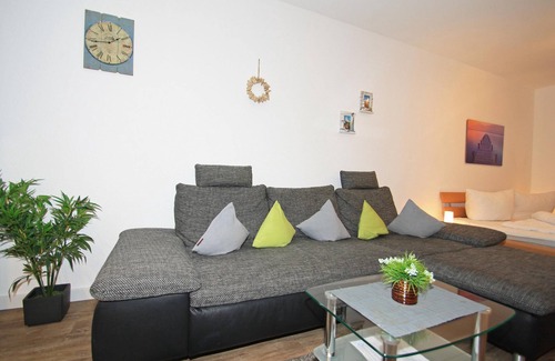 Steinwarder Apartment | Sunny, well-kept apartment on the 1st floor.