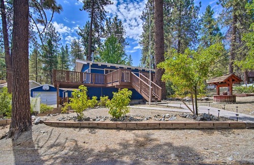 Wrightwood House | Sunny Wrightwood Home and Views about 4 Mi to Ski!