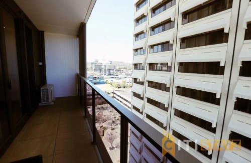 Phillip Apartment | Sunny Yellow, 1Bd 1Bth 1Car Apt - Woden CBD