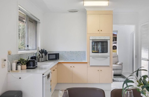 Sunnybank House | Sunnybank Dual Stay: 4BR Home + Studio, Sleeps 12