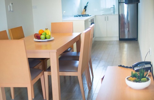 Eight Mile Plains Hotel | Sunnybank Star Hotel & Apartments