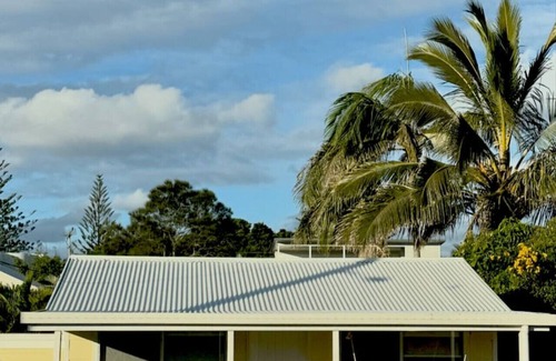 Fingal Head House | Sunnyboy at Fingal Head, pet friendly