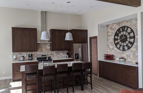 Silver Star Mountain House | Sunnyridge Retreat