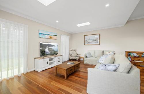 South West Rocks Villa | Sunnyside 15B Baldwin St South West Rocks - Full Linen Provided
