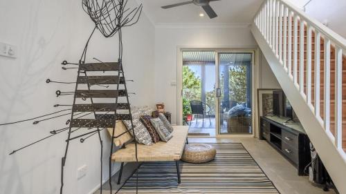 Killcare Heights House | 'Sunnyside House - Ocean Views' by Accom Holidays