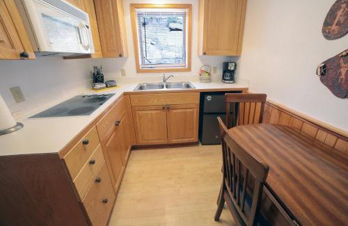 Estes Park House | Sunnyside Knoll- 9 cabin