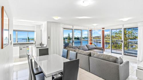 Tuncurry Apartment | Sunrise 702