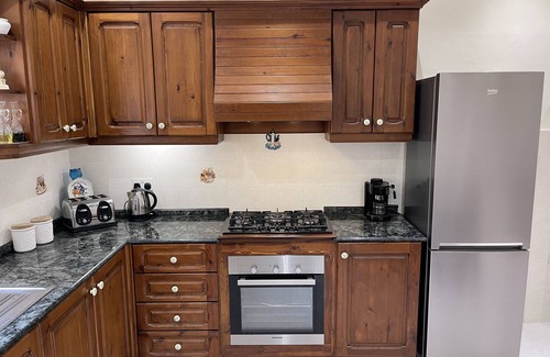 Birzebbuga Apartment | Sunrise Apt near beach SmartTV & Netflix