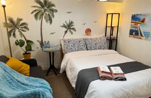 Woodbine Gardens House | Sunrise BnB - Free Parking