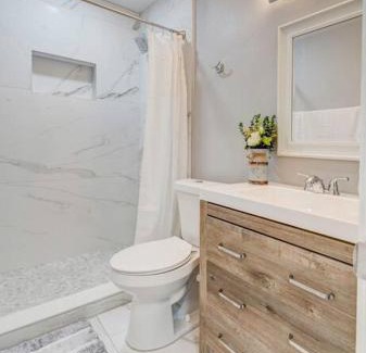 Survey Creek House | Sunrise Getaway