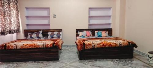 Sindhi Camp House | Sunrise Guest House
