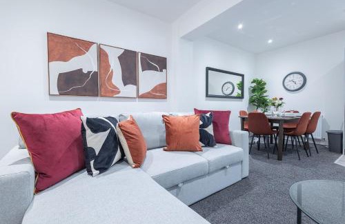 Gravesend Apartment | Sunrise Haven in Kent 2 bed Apartment Sleeps 7