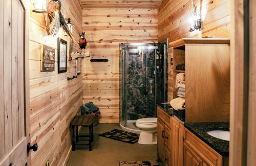 Fedora Cabin | Sunrise Lodge ~ Your Adventure Awaits