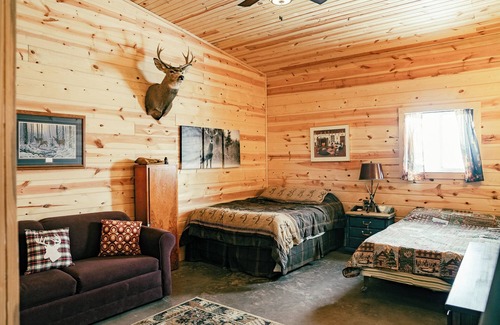 Fedora Cabin | Sunrise Lodge ~ Your Adventure Awaits