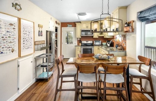 Port Lavaca House | SUNRISE ON MAG - Beach House