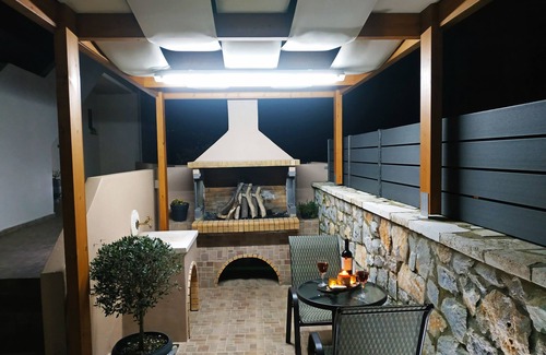 Monopari House | Sunrise Residence