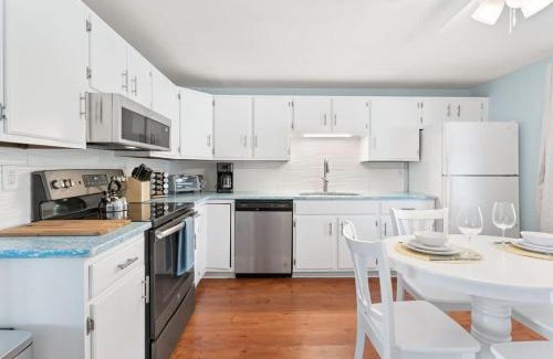 Rye Apartment | Sunrise Sanctuary Walk to Wallis Ocean Views