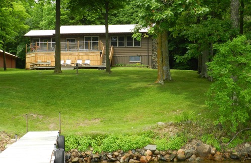 Palisade House | Sunrise Shores- Lots of space! 2+ bedroom 1.5 bath. Pet Friendly!