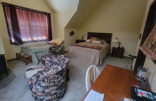 Elba Hotel | Sunrise Suite Retreat, River on Property, Adults Only, No Pets, Peace and Quiet!