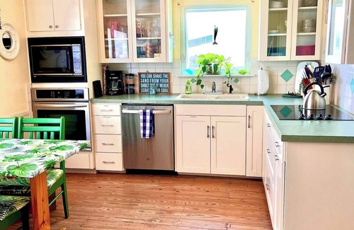 Port Lavaca House | Sunrise, Sunsets and Redfish at the Bungalows on South Ocean