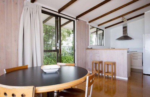 Russell House | Sunrise View - Russell Bay of Islands