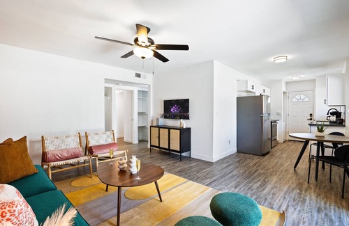South Scottsdale House | Sunrise Vista-Walk to Downtown Old Town & Bars!