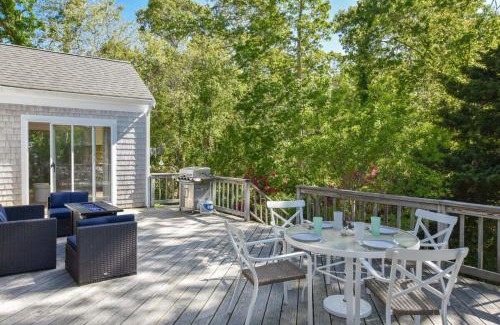East Dennis House | Sunroom Spacious Deck 8 Mins to Mayflower Beach