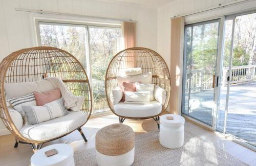 East Dennis House | Sunroom Spacious Deck 8 Mins to Mayflower Beach