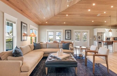 Anna Maria Cottage | SunSalt Cottage~5 min to Beach, Shops & Restaurants~PrivatePool