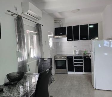 Denovici Apartment | SunSea Studio Apartment