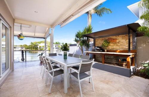 Noosaville House | Sunseeker Noosa Waters