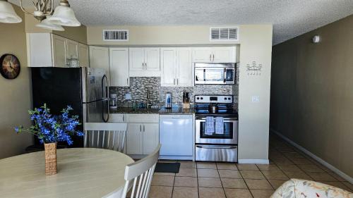 Marathon Apartment | Sunset and Beach view apartment 402