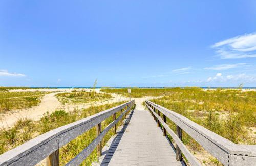 Treasure Island Apartment | Sunset and Ocean Views Beachside Condo at Birdsong