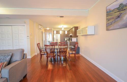 Saint Henri Apartment | Sunset Apartment