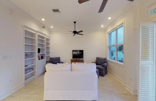 Truman Annex Apartment | Sunset at Harbour Place