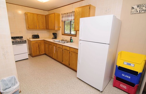 Richmond Cabin | Sunset Bay, a 3BR lakefront cabin situated on the Horseshoe Chain of Lakes